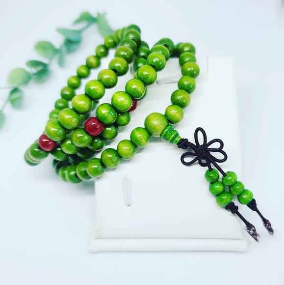 Mala 108 Bead wood bracelet/ Green - Picture 1 of 3